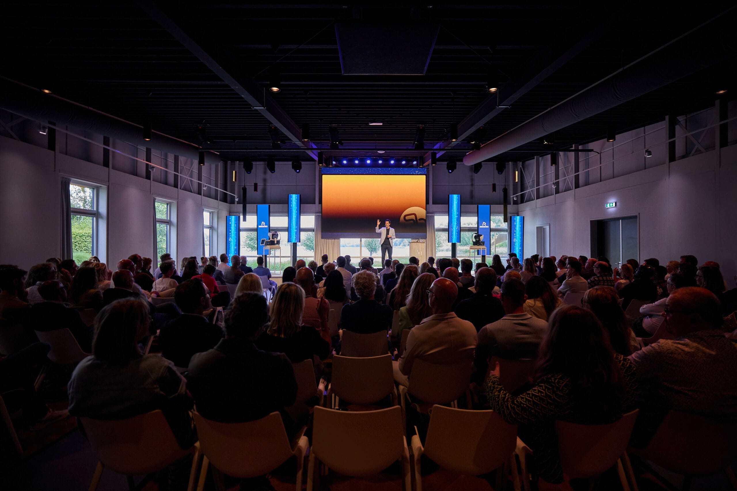 sydney brouwer inspirerende spreker humor klantbeleving