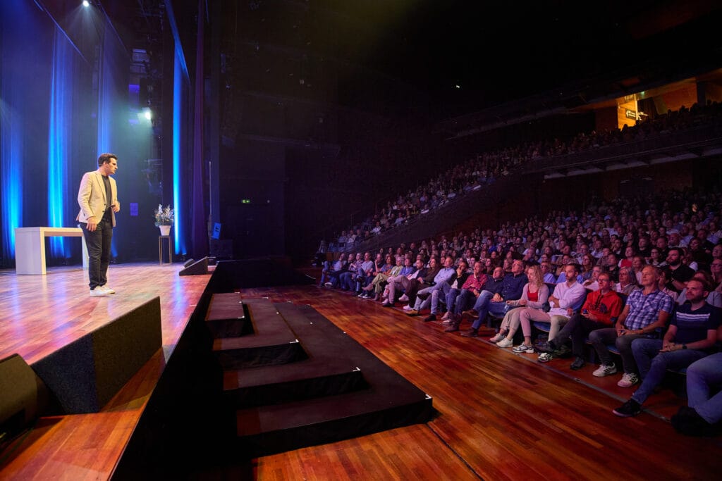 sydnet brouwer customer experience spreker keynote experiments klant beleving